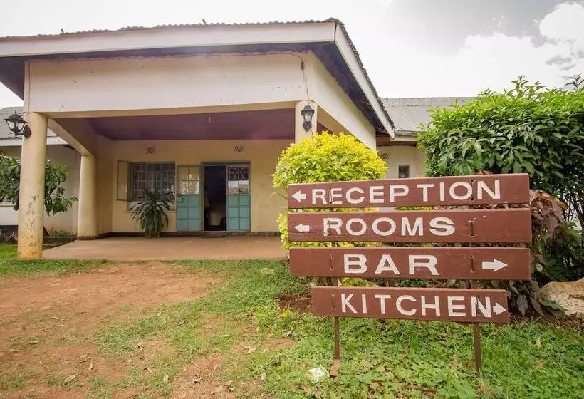 هتل Engo Airport Resort Kitale