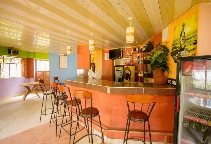 هتل Engo Airport Resort Kitale