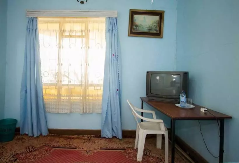 هتل Engo Airport Resort Kitale