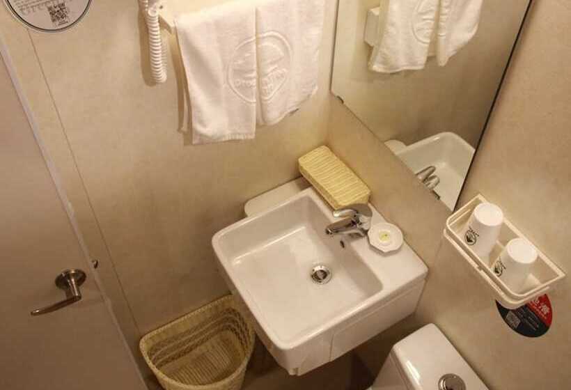 Отель Greentree Inn Jiangsu Zhenjiang Danyang Wanshan Park Express