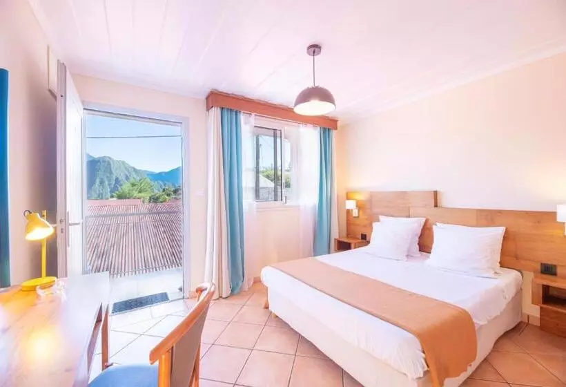 هتل Le Relais Des Cimes