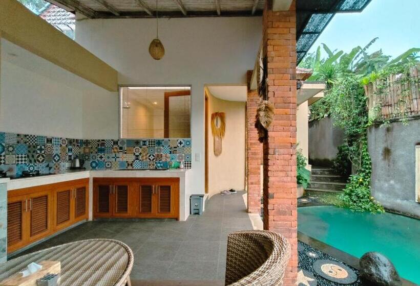 בית מלון כפרי The Iyang Ubud