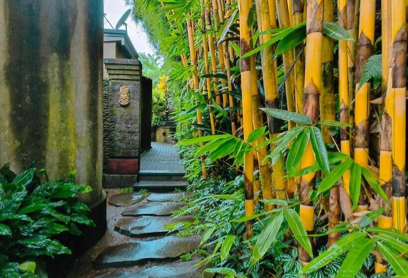 בית מלון כפרי The Iyang Ubud