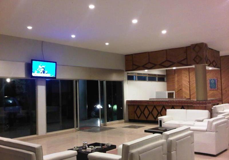 Отель Patra Parapat Lake Resort