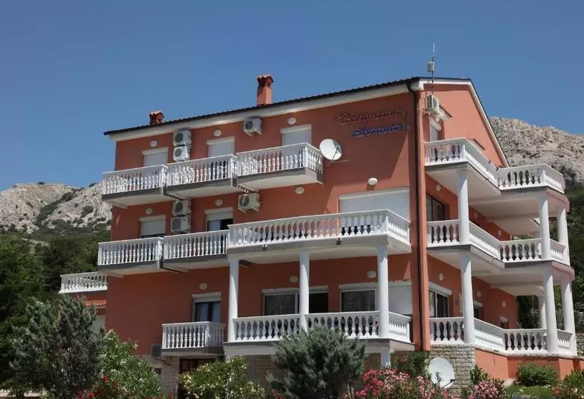 ホテル Pension Antonia