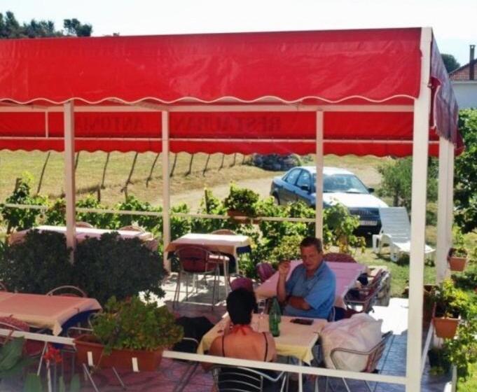 בית מלון כפרי Pension Antonia