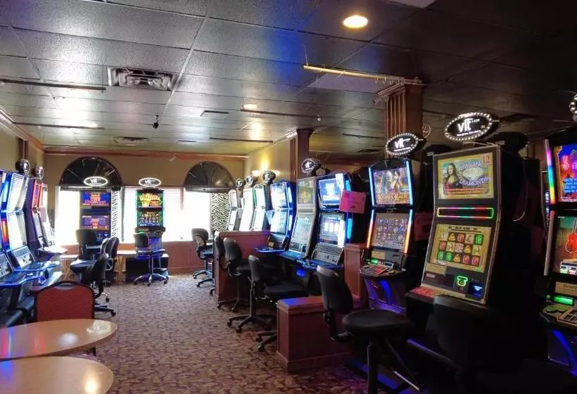 Hotelli Sundre Motor Inn