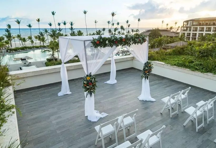 リゾートホテル Unique Club At Lopesan Costa Bávaro   All Inclusive