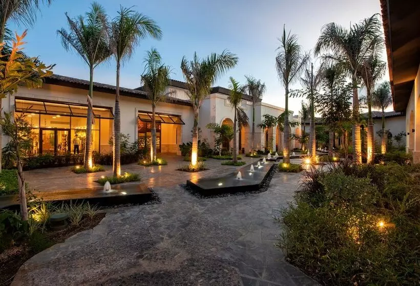 リゾートホテル Unique Club At Lopesan Costa Bávaro   All Inclusive