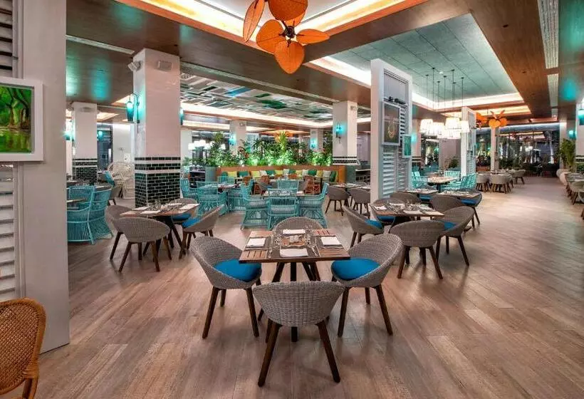 リゾートホテル Unique Club At Lopesan Costa Bávaro   All Inclusive