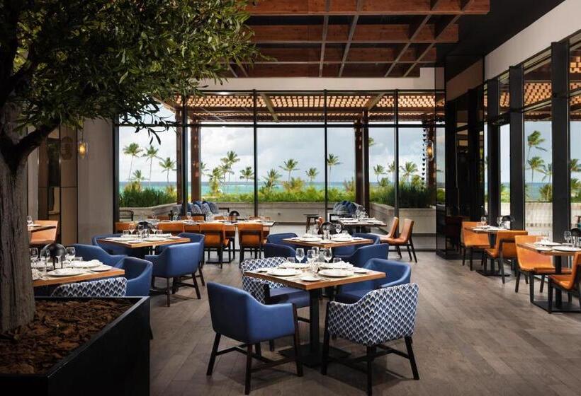 استراحتگاه Unique Club At Lopesan Costa Bávaro All Inclusive