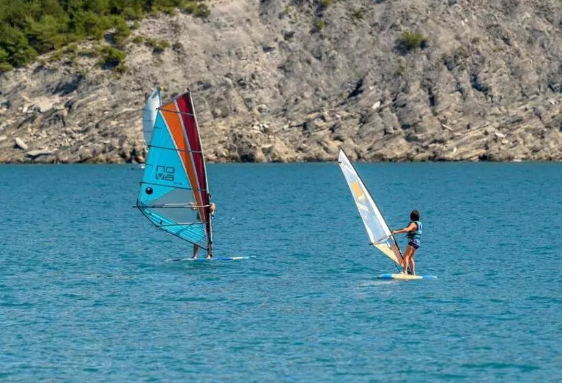 Hotelli Village Club Les Hyvans