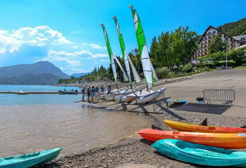 Hotelli Village Club Les Hyvans