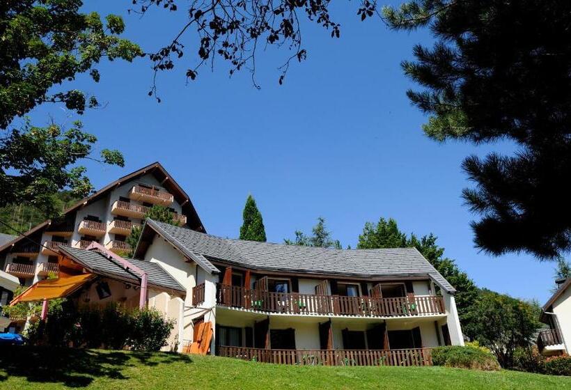 Отель Village Club Les Hyvans