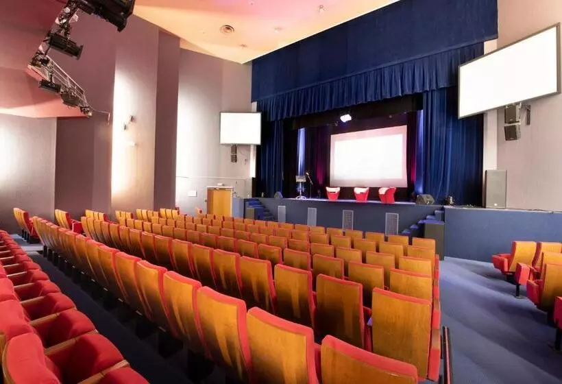 Hotelli Village Club Les Hyvans