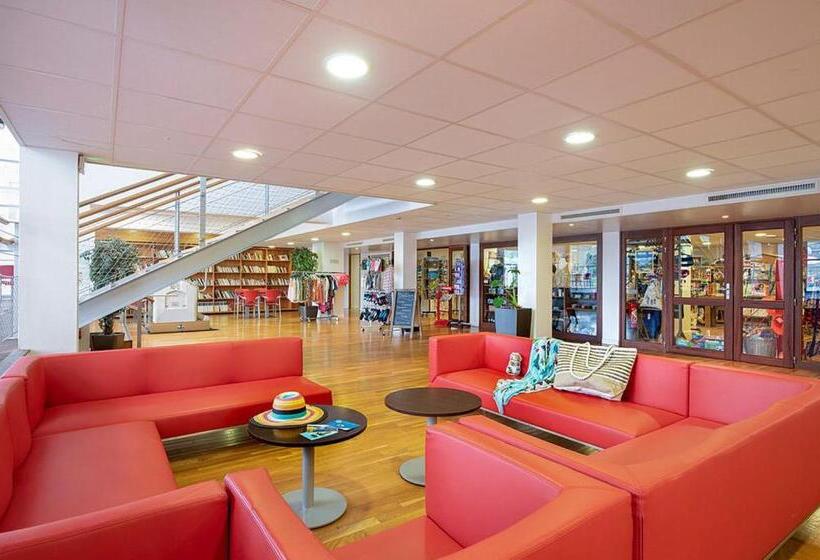 Отель Village Club Les Hyvans