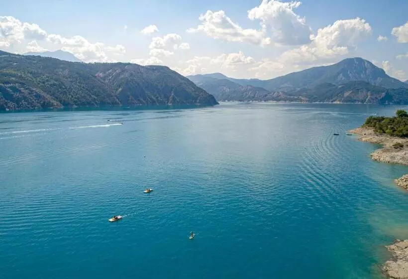 Hotelli Village Club Les Hyvans