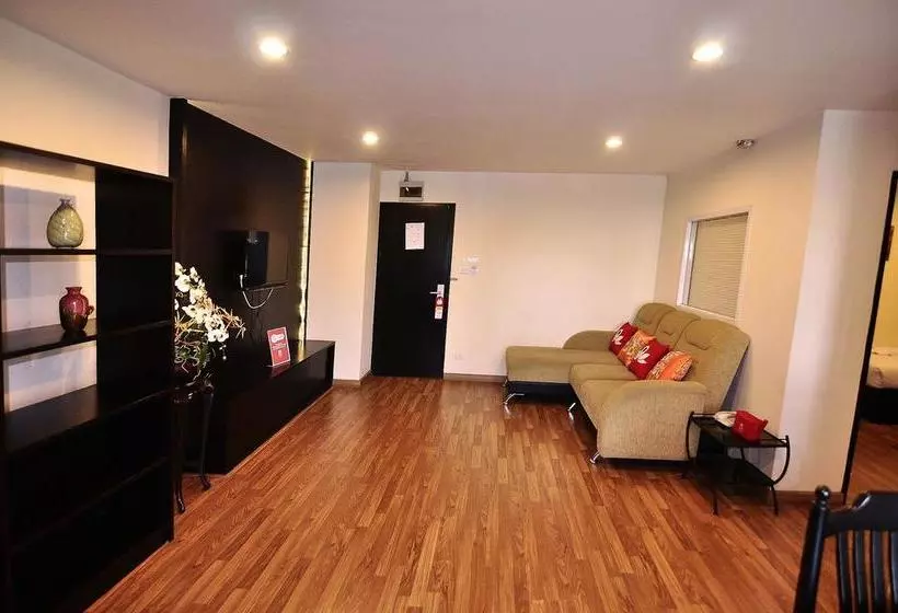 هتل Zen Rooms Boss Prakanong