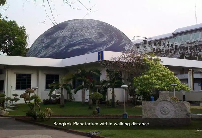 هتل Zen Rooms Boss Prakanong