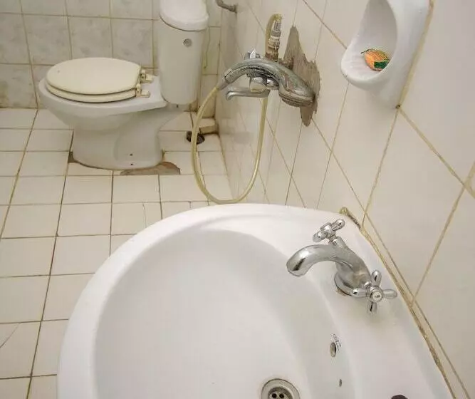 Mwana Highway Hotel Iganga