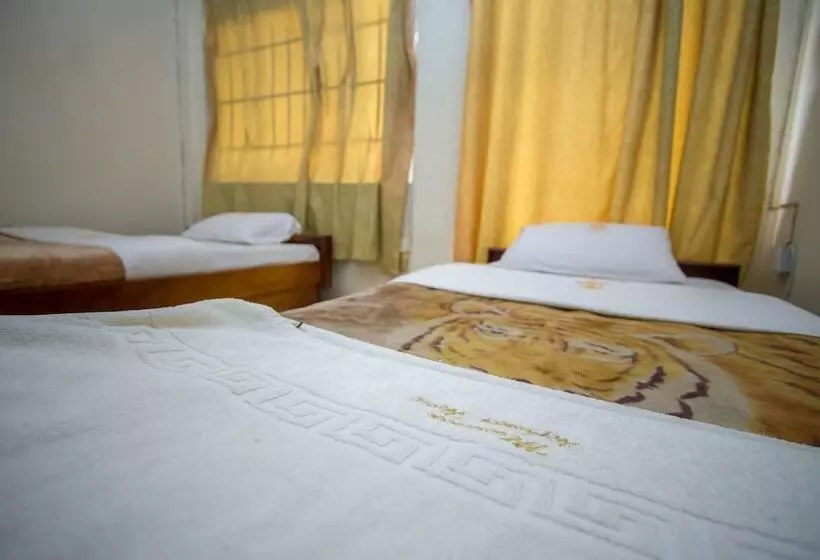 Mwana Highway Hotel Iganga