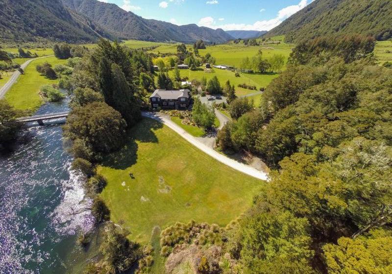 Szálloda Lake Rotoroa Lodge