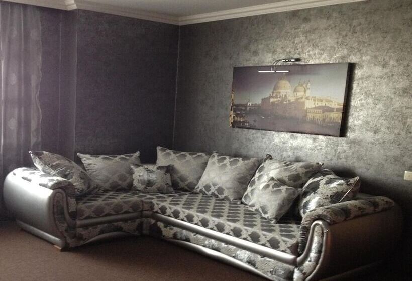 Hotel Marton Stachki