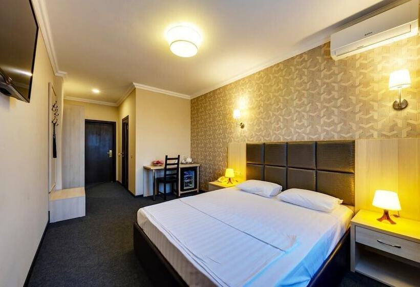 Hotel Marton Stachki