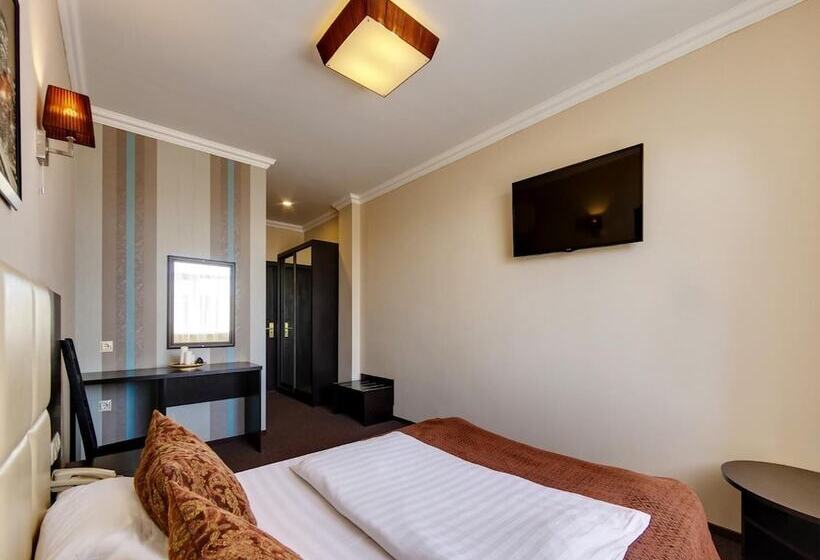 Hotel Marton Stachki