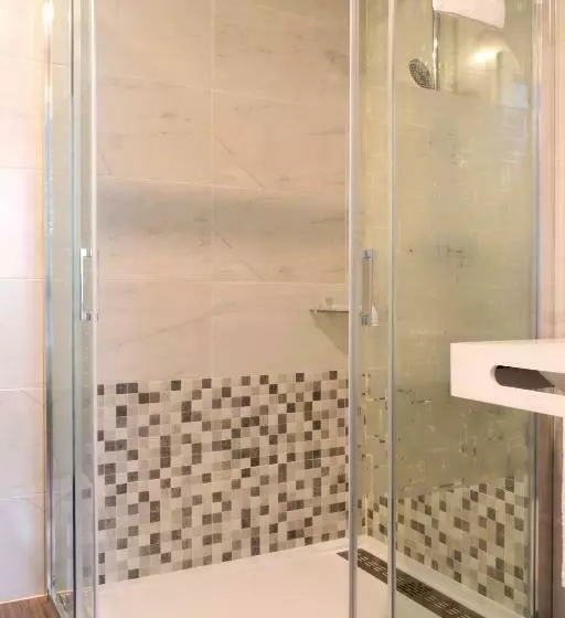 Hotelli New Bilbao Airport