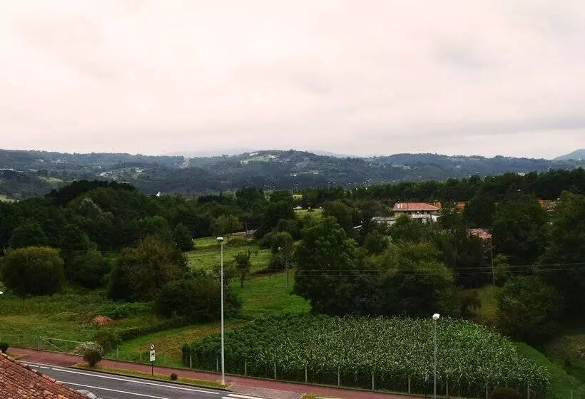 Hotelli New Bilbao Airport