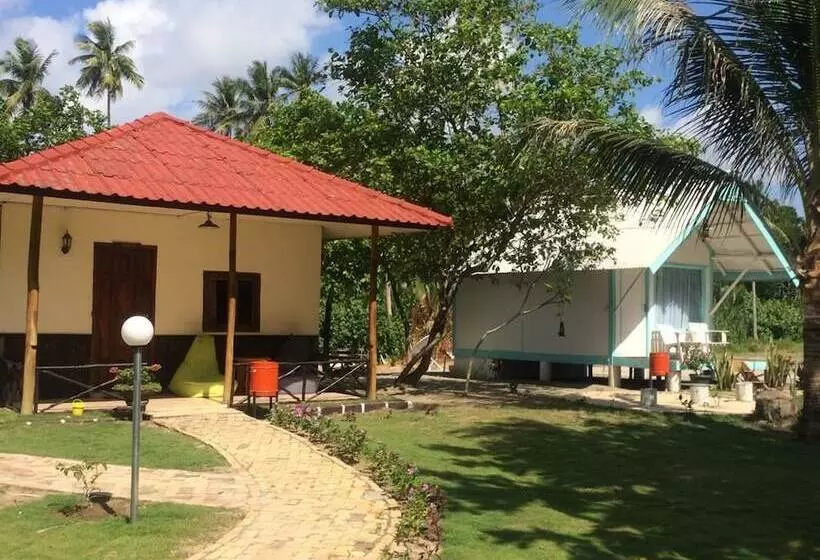 Hotelli New Marjoly Beach & Resort