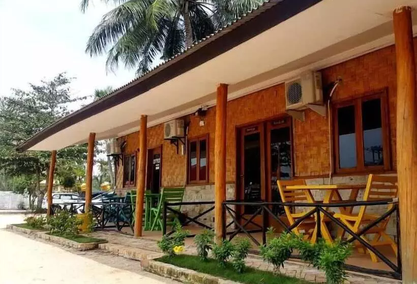 Hotelli New Marjoly Beach & Resort