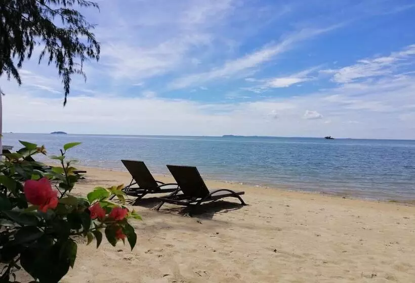 Hotelli New Marjoly Beach & Resort