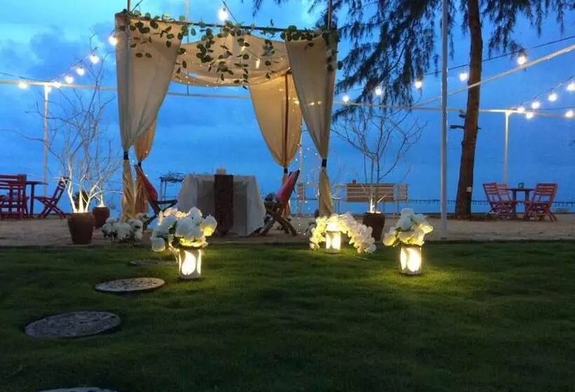 Hotelli New Marjoly Beach & Resort