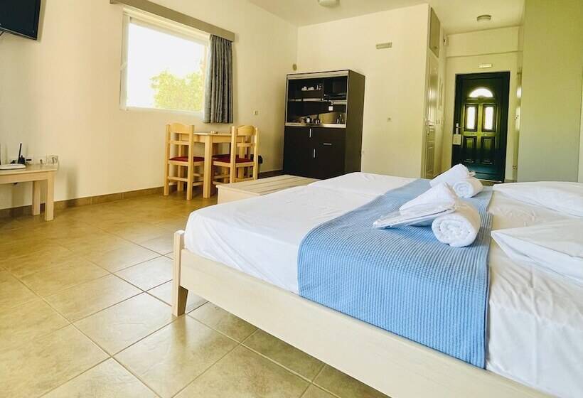 فندق Stomio Villague