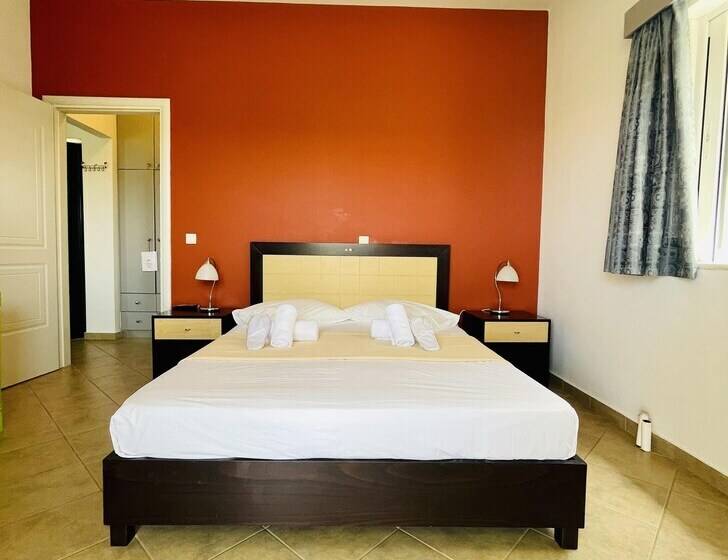 فندق Stomio Villague