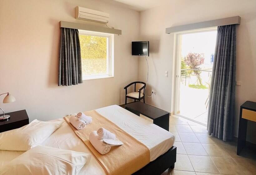 فندق Stomio Villague