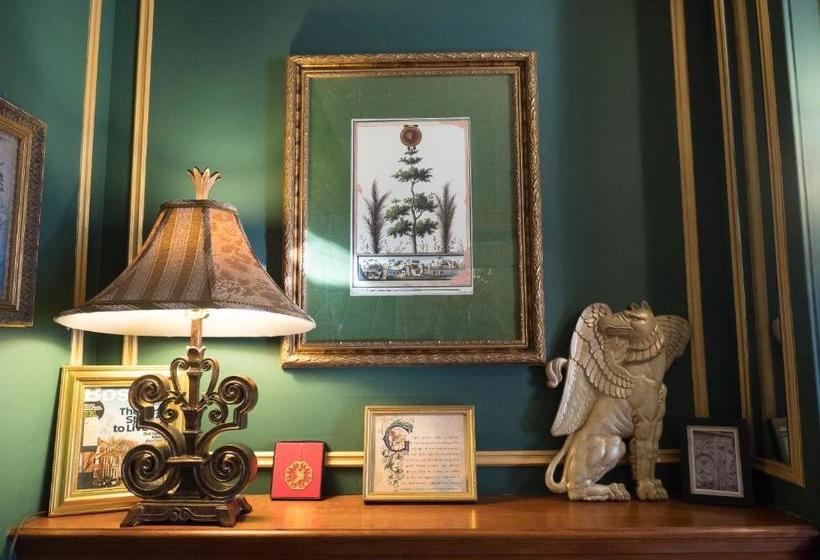 فندق The Gryphon House