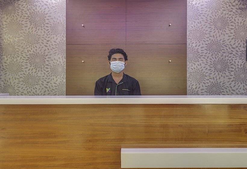 בית מלון כפרי Treebo Rithikha Inn Elite Chennai Trade Centre