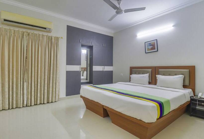 בית מלון כפרי Treebo Rithikha Inn Elite Chennai Trade Centre