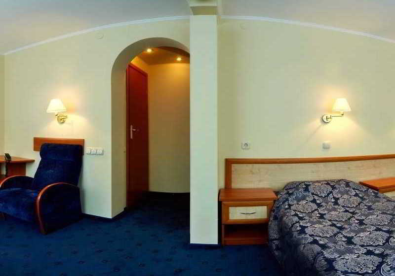 酒店 Truskavets 365