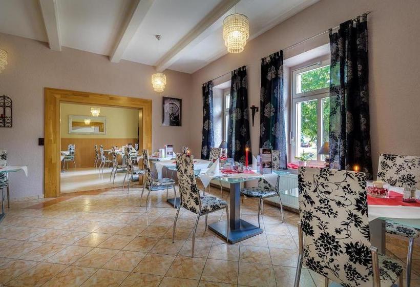 هتل Dübener Heide