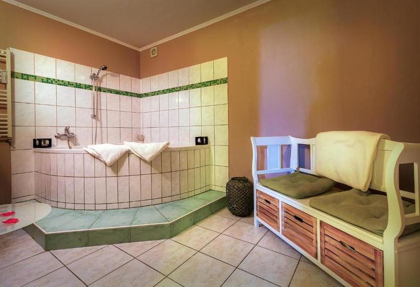 هتل Dübener Heide