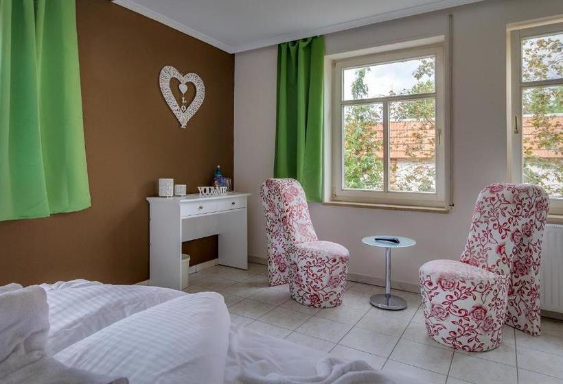 هتل Dübener Heide