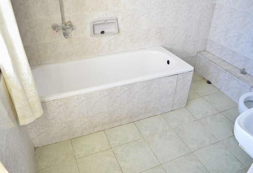 Cool Breeze Hotel Mombasa