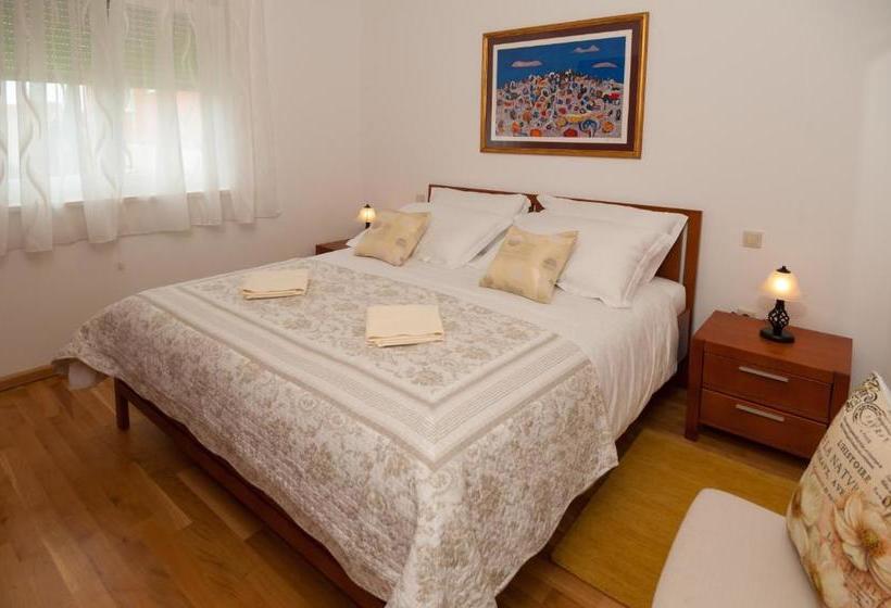 هتل Apartments Maja