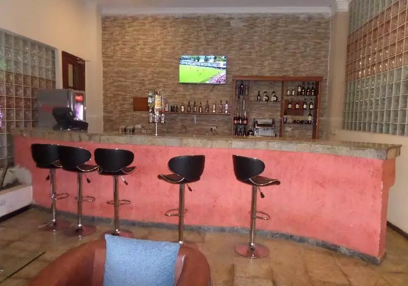 هتل Golden Tulip Lagos Airport