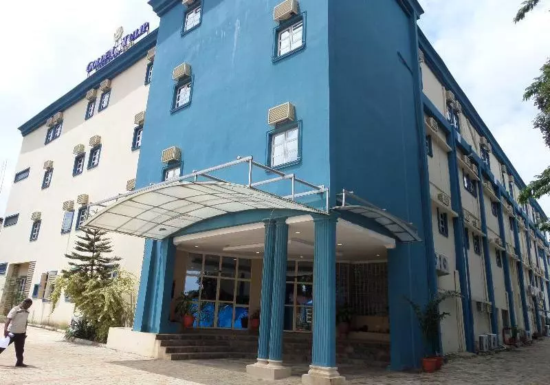 هتل Golden Tulip Lagos Airport