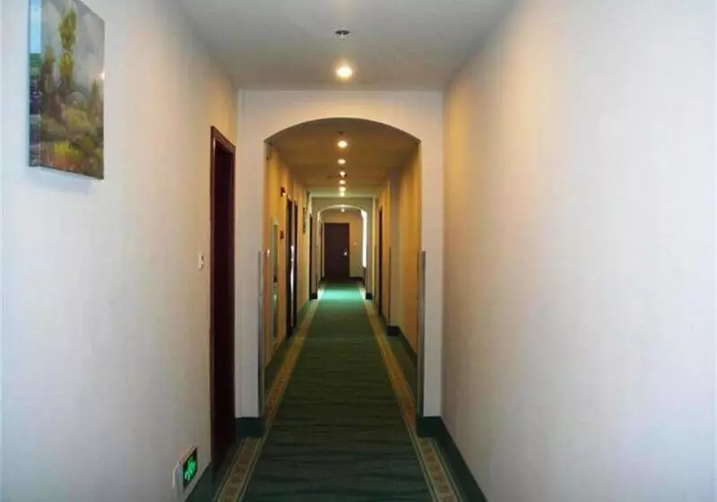 Hotelli Greentree Inn Shanghai Jiading The South Of F1 Circuit Fangtai Hardware Market Express